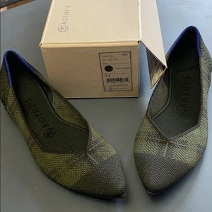 Rothy’s pointed flat